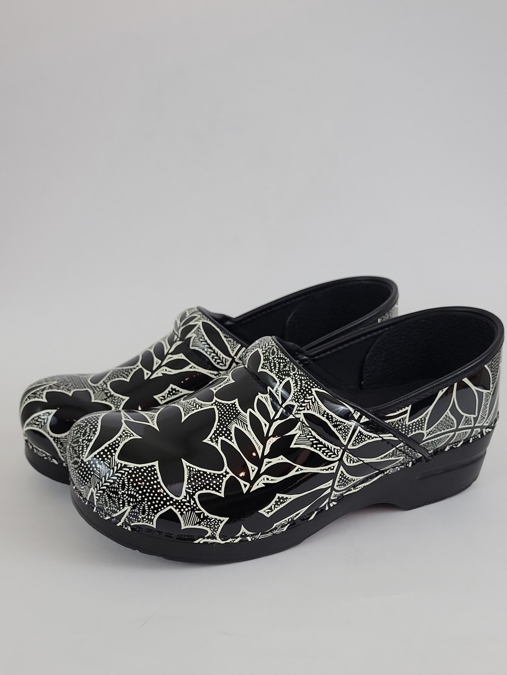 Dansko Patent Leather Floral Clogs Slip-On Women's US 10.5- 11 / EU 41